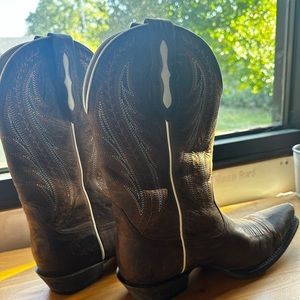 Ariat boots, worn twice just too small for me